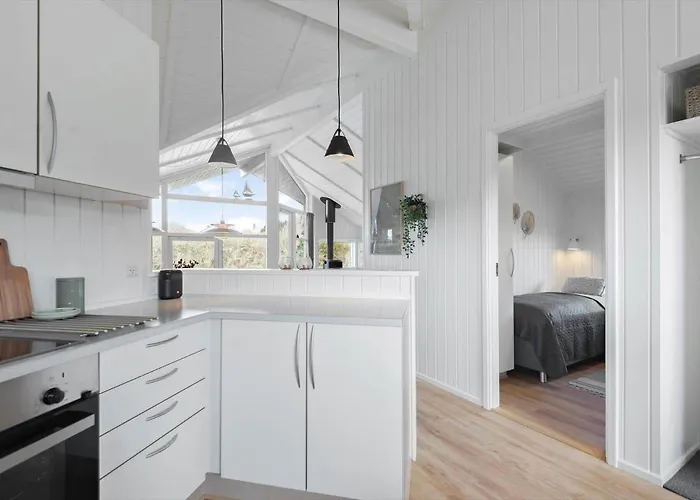 Bv126-vejers-strand-tyttebaervej-5-b * Vejers Strand